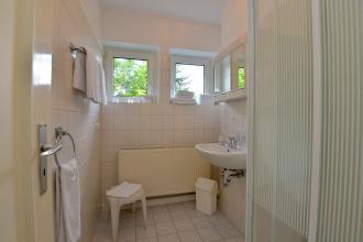 Ferienwohnung 2 (Bad mit Dusche)